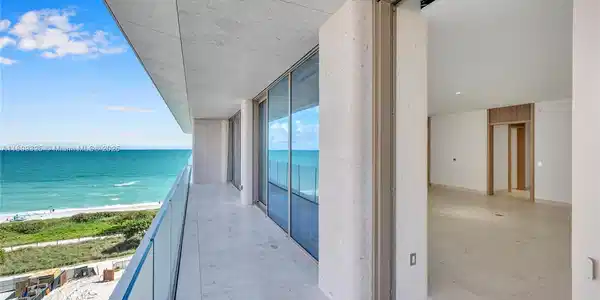 9149 Collins Ave