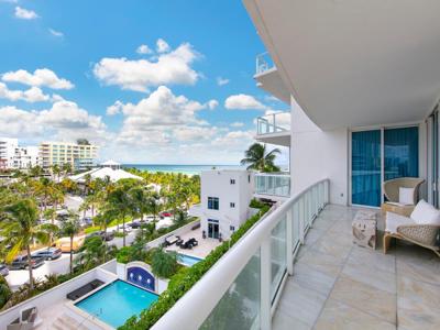 50 S Pointe Dr