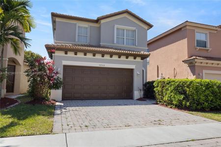 3950 NE 12th Dr