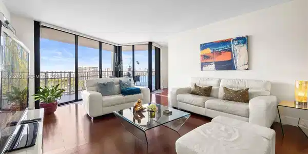 4000 Towerside Ter