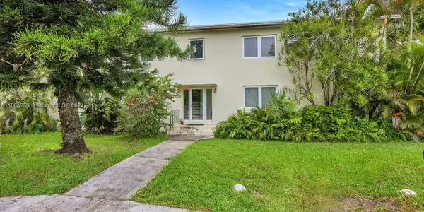 7620 SW 55th Ave