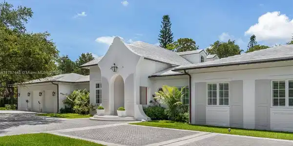 6700 SW 102nd Ter