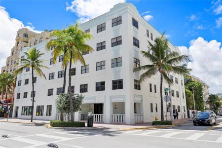 1390 Ocean Dr