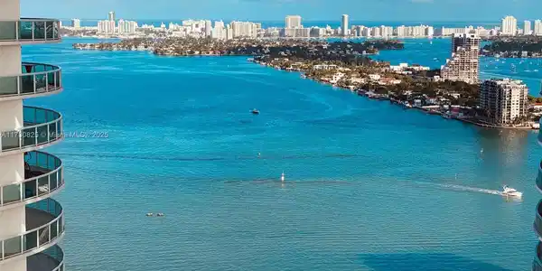 1800 N Bayshore Dr