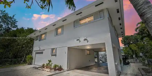 29051 Magnolia Ln