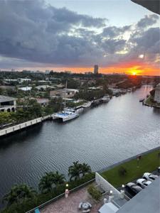 401 Golden Isles Dr