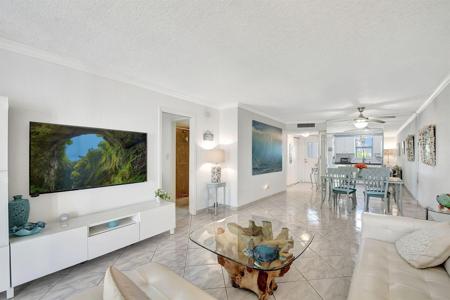 720 E Ocean