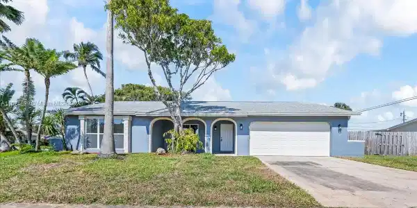 484 Greenway Ave