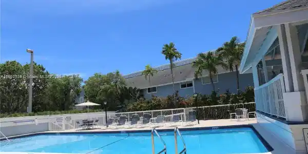 798 Crandon Blvd