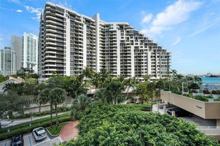 770 Claughton Island Dr