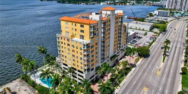 1625 Kennedy Cswy