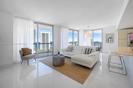 2600 E Hallandale Beach Blvd