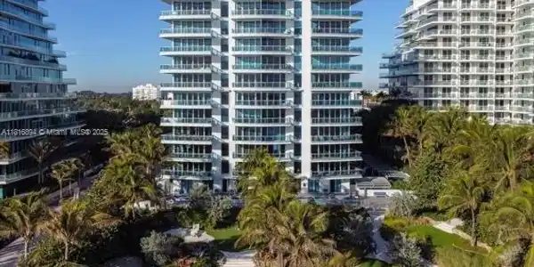 9401 Collins Ave