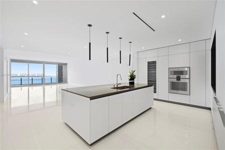 300 Biscayne Blvd Way