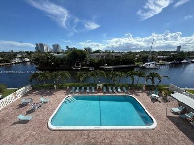 401 Golden Isles Dr