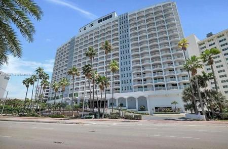 5401 Collins Ave