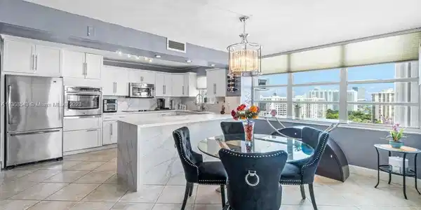2750 NE 183rd Street Unit 2202