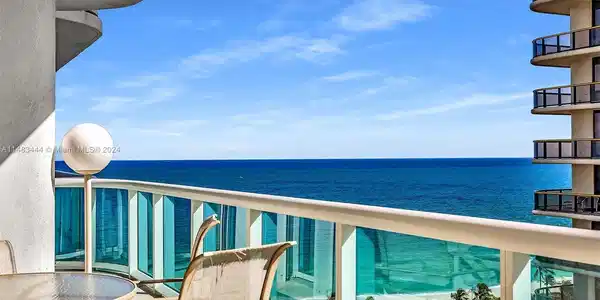 10101 Collins Ave
