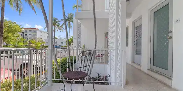 641 Espanola Way