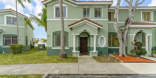 2712 SE 15th Pl