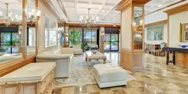 11111 Biscayne Blvd