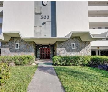 500 NE 14th Ave