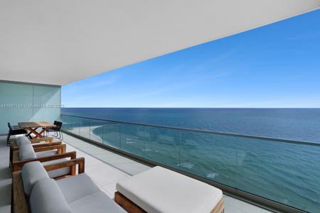 10203 Collins Ave