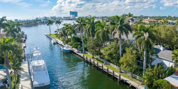 700 Coral Way