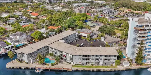 13105 Ixora Ct