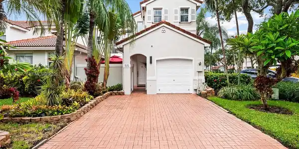 1515 Seagrape Way