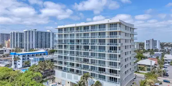 704 N Ocean Blvd