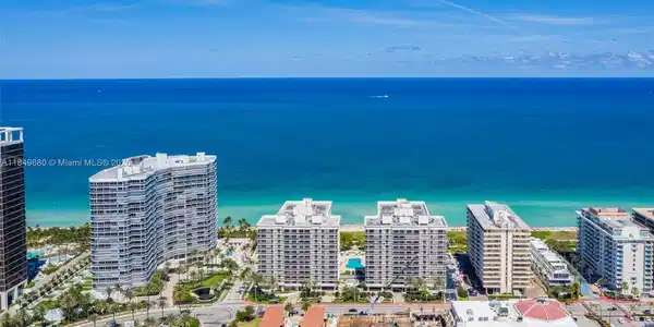 9595 Collins Ave