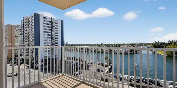 1401 S Ocean Dr