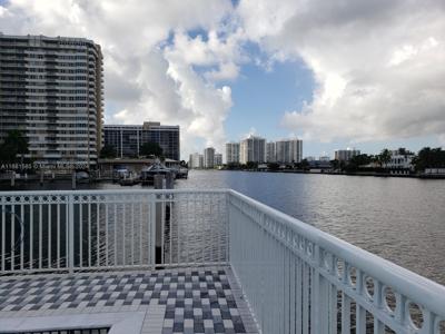 1913 S Ocean Dr
