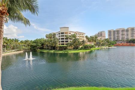 723 Crandon Blvd