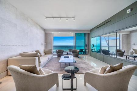 9349 Collins Ave