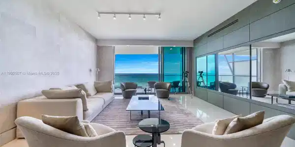 9349 Collins Ave