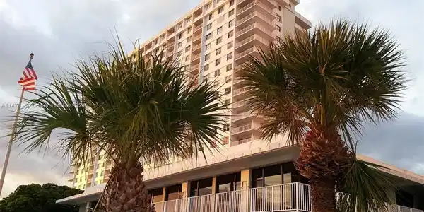 500 Bayview Dr