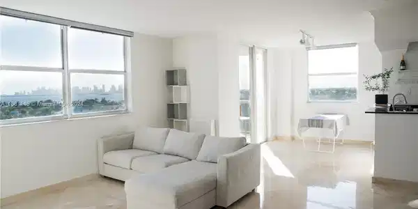 1625 Kennedy Cswy