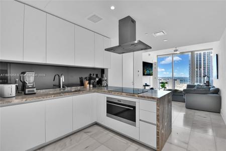 700 NE 26th Ter