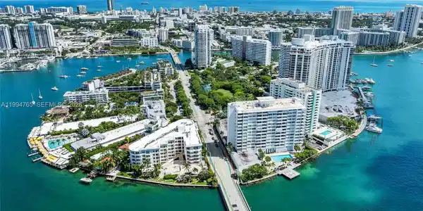 5 Island Ave