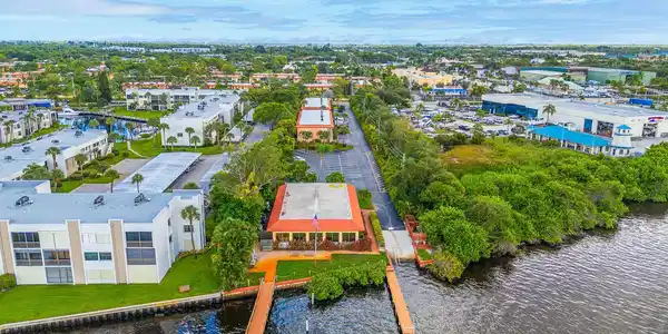 1982 SW Palm City