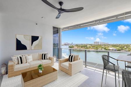435 Bayshore