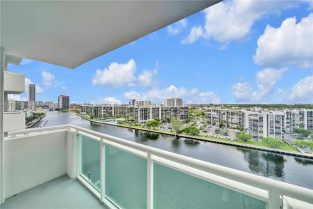 3000 S Ocean Dr