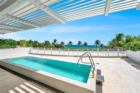 9001 Collins Ave