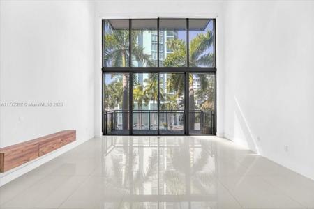 6000 Collins Ave