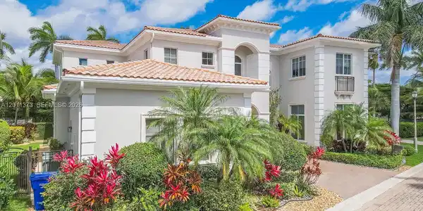 1480 Windjammer Way