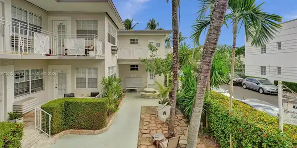 717 Espanola Way