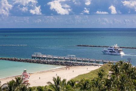 240 Collins Ave