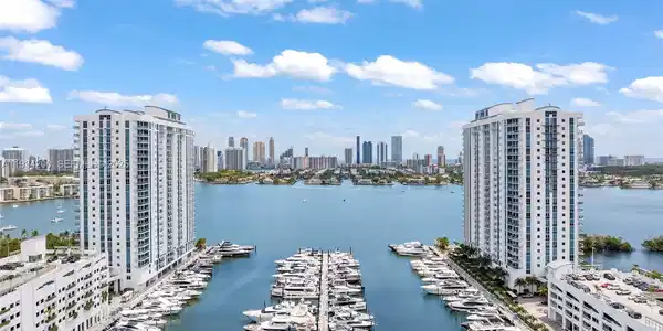 17211 Biscayne Blvd BS-62